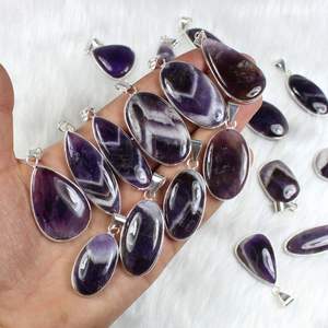 จี้อัญมณีเชฟรอนพลอยอเมทิสต์เครื่องประดับการตั้งค่ากรอบธรรมชาติสำหรับขายปลีก - Product Image 5