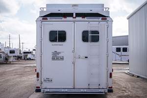 Remolque para Ganado de Alta Calidad Premium 2024 con Pared Lateral Desmontable, 3 Ejes y Barrera para Ovejas, Caballos, Vacas y Cerdos - Product Image 2