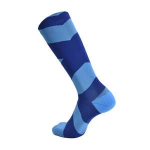 100% alta calidad antideslizante transpirable otoño algodón Spandex lana diseño de fábrica su propio bordado logotipo personalizado calcetines de hombre - Product Image 6