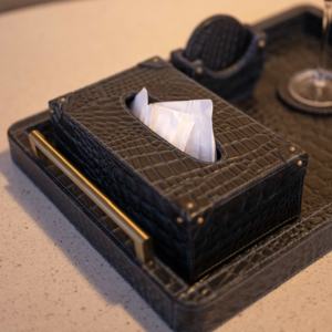 Plateau de service en métal fait main, écologique et compatible lave-vaisselle pour embellir votre intérieur, idéal pour les cadeaux, les célébrations et les occasions festives - Product Image 2