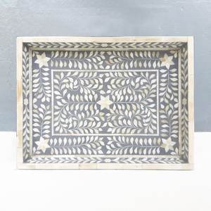 Bandeja con incrustaciones de hueso floral blanco y negro hecha a mano con asas, bandeja decorativa elegante para servir para exhibición de mesa de cocina casera - Product Image 4