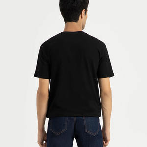 Vente en gros T-shirts noirs 100% coton pour hommes Nouvelle mode Haut à séchage rapide avec motif solide et impression de logo personnalisé - Product Image 2