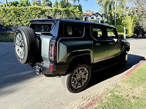 GMC Hummer EV SUV Edición 1 2024, Motor Único Delantero, Motores Traseros Dobles - Product Image 3