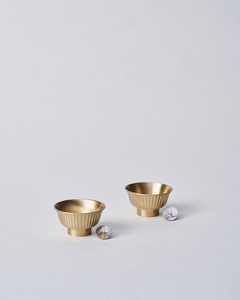 Soporte de candelita de latón tradicional Soporte de Diya floral Vintage para el Templo del hogar Diwali o ajustes espirituales - Product Image 5