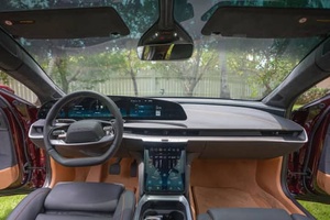 รถยนต์ไฟฟ้าสภาพดีเยี่ยม ปี 2023 LUCID AIR TOURING ระบบขับเคลื่อนสี่ล้อแบบมอเตอร์คู่ ระยะทางวิ่ง 384 ไมล์ พร้อมจัดส่ง - Product Image 4