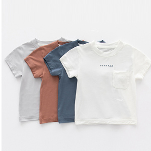 Camisetas 100% algodón con logotipo personalizado para niños, camisetas informales para niños pequeños con bolsillo, camisetas sólidas de manga corta para niños para el verano - Product Image 2