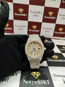 Montre en diamant Moissanite entièrement glacée au design attrayant avec accessoire de mode personnalisé vvs montre pour unisexe d'Inde - Product Image 2
