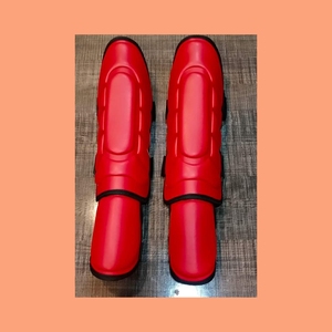 อุปกรณ์ป้องกันหน้าแข้งและให้ความอบอุ่นสไตล์วินเทจทำด้วยมือสำหรับ MMA คิกบ็อกซิ่งมวยไทยสำหรับการเตะขาและเท้า - Product Image 1