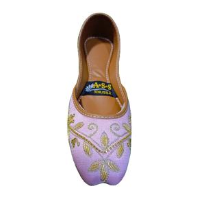 Mujeres khussa Punjabi jutti Khussa diseño de trabajo de gota personalizado Mujeres Khussa Peso ligero plano hecho a medida Color sólido elegante - Product Image 1