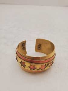 Brazalete ancho de diseñador floral de latón puro 100% hecho a mano, brazalete ajustable, Regalo para mamá - Product Image 6