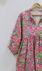 Robe d'été bohème colorée en pur coton écologique, imprimé floral indien, longueur midi, respirante, taille naturelle, élégante pour le quotidien - Product Image 4