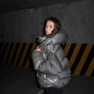 Veste d'hiver imperméable légère et personnalisée pour femmes, tendance 2026, en coton épais, pour adultes, vêtements de randonnée - Vente en gros - Product Image 1