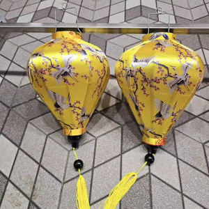 Lanternes en soie bleues exquises de Hoi An avec des motifs classiques, exclusivement conçues pour des fêtes vibrantes, formes variées, meilleure qualité - Product Image 2