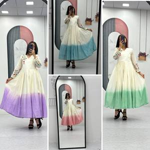 Robes de soirée modernes de créateur Garara Plazzo Dupatta en tissu de coton doux avec broderie lourde, séchage rapide, toutes saisons - Product Image 1