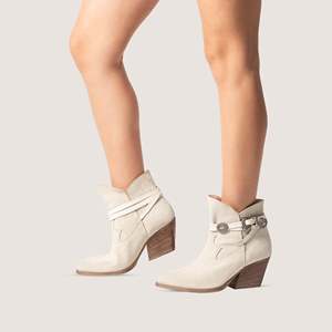 Jolene Beige Texan Bottine en cuir à la mode avec Style Unique Chic Beige Botte en cuir - Product Image 5