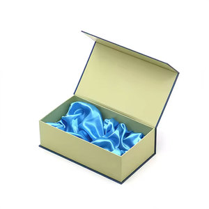 Caja de fijación magnética de color personalizada profesional del fabricante con revestimiento UV de laminación mate y manejo de impresión en relieve - Product Image 2