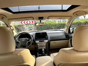 Toyota Prado VXR 2019 de Alta Demanda, Equipamiento Completo con Techo Panorámico, Transmisión Automática V6 - Product Image 5