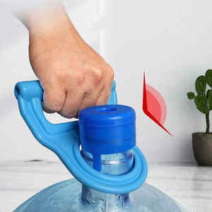 Mango de plástico HDPE reutilizable para botellas de agua grandes de 20 litros en multicolor para un agarre cómodo y un transporte fácil - Product Image 5