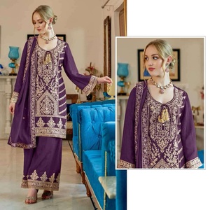 Le designer pakistanais hautement recommandé Salwar Kameez pour le mariage et les fêtes est disponible à des prix raisonnables - Product Image 1