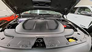 2024 T R X Top Europe Import Voiture d'occasion Importée d'Europe Conduite à gauche/droite Boîte de vitesses automatique Capacité du moteur 4L Livraison rapide disponible - Product Image 5