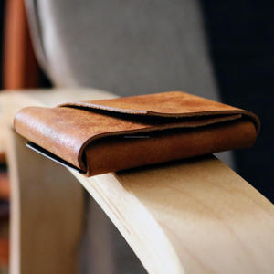 Cartera de Cuero Genuino sin Costuras, Minimalista, Plegable, Porta Tarjetas, de Alta Calidad, de Piel de Vaca, Sin Costuras, Modelo LSSW-0005D - Product Image 1