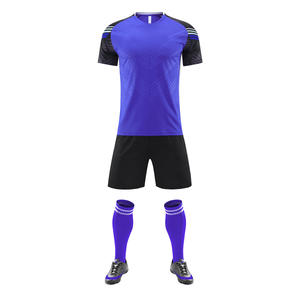 Servicio OEM al por Mayor, Fabricante de Uniformes de Fútbol, Jersey y Pantalones Cortos Ligeros de Secado Rápido con Protección UV, Personalización de Marca para Equipos, Venta al por Mayor - Product Image 5