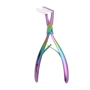 Pince à extensions de cheveux argentée avec revêtement scintillant, outil de scellage à mâchoires plates avec coussinets en silicone pour une fixation sécurisée, utilisation en salon - Product Image 1