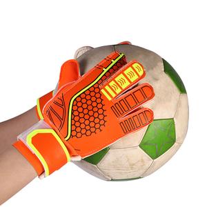 Nouveaux gants de gardien de but de football professionnels épaissis avec propriétés antidérapantes Équipement de protection - Product Image 1
