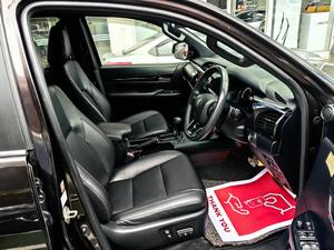 Volant droit et gauche pour Toyota Hilux Diesel 4x4 (boîte manuelle et automatique), intérieur foncé, Corolla Mini – Occasion à vendre - Product Image 3