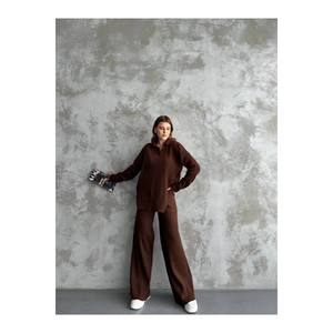 Completo di maglieria a due pezzi da donna elegante - Product Image 1