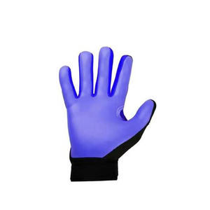 Fournisseurs en gros Meilleure qualité Gants de sport GAA Gants de football gaélique avec du latex allemand souple Matériel de qualité OEM 100% - Product Image 4