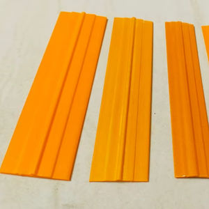 Perfil de Esquina Plano de PVC Rígido de 32 mm, Directo de Fábrica, para Materiales de Construcción, Exportación - Product Image 1