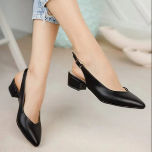Zapatos de mujer negros slingback con tacón bajo de 3 cm, serie 40-43, hechos en Turquía - Product Image 1