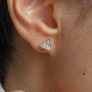 Boucles d'oreilles clous en diamant de laboratoire taille Trillion, or blanc 14 carats, forme triangulaire, bijoux fins étincelants pour femme, cadeaux d'anniversaire - Product Image 4
