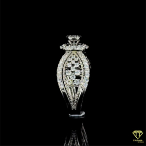 Bold Unisex Lab Grown Diamond Ring Pieza de declaración de lujo para Unisex para compromiso Cumpleaños Aniversario Regalo Estilo Hip Hop - Product Image 4