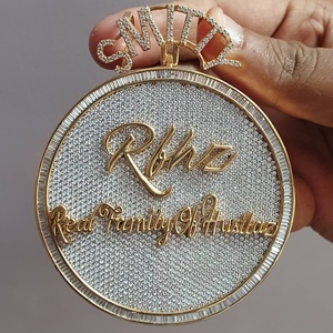 จี้เพชรทรงเจ้าหญิงชุบทองประดับมอยส์ซาไนต์แบบไอซ์เอาท์สำหรับผู้ชายสไตล์ฮิปฮอป - Product Image 2