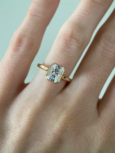 Bangin Bezel Radiant Edition 2 Carats Moissanite de laboratoire cultivée EF VVS Clarté Finition polie Certifié IGI Coupe Fiançailles Fête 925 - Product Image 3