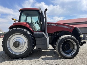 Utilisé pour Case IH Magnum 235 Tracteur à roues à usage intensif avec composants de base, y compris moteur à roulement GEA Pump à vendre - Product Image 5