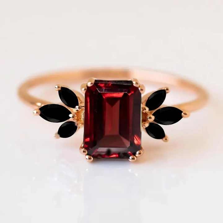 Woman Red GARNET Sterling Silvers Ring Handmade Fine Jewelry Red GARNET Ring Engagement Rings Indian Seller Gemstone Stone