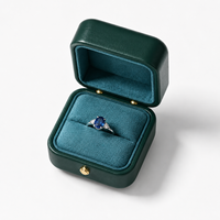 Boîte d'emballage pour bijoux carrée et ronde multicolores, en cuir de qualité supérieure, fabriquée directement par MISEN, pour la présentation de bijoux fins.