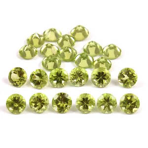 Vente en gros 32 pièces 100% naturel à facettes 4x4mm vert péridot pierres précieuses Loupe propre pour la fabrication de bijoux en vrac - Product Image 3