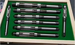 Alésoir à main réglable extensible à lame HSS 8 pièces 15/32 pouces-1.1/16 pouces - Product Image 1
