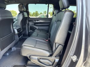 Jeep Wagoneer Serie III 2022 Usado en Buen Estado - Product Image 4
