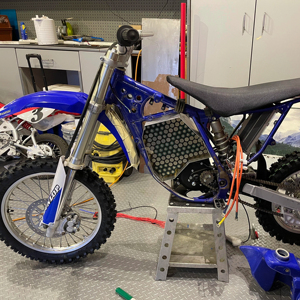 รถมอเตอร์ไซค์ไฟฟ้ารุ่นใหม่ล่าสุด ปี 2023 50 ซีซี 125 ซีซี/250 ซีซี มอเตอร์แบบไร้แปรงถ่าน ดีไซน์ทันสมัย รุ่นปี 2024 - Product Image 1