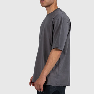 เสื้อยืดออกกำลังกายแห้งเร็ว แขนครึ่งตัว แบบเรียบ สำหรับผู้ชาย รับผลิตตามแบบ OEM พร้อมสกรีนโลโก้ - Product Image 2