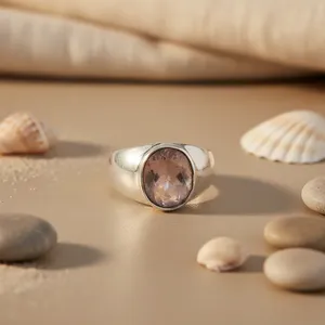 Bague en argent 925 avec améthyste naturelle, sertie clos, luxe minimaliste, pierre précieuse, unisexe, pour usage quotidien - Product Image 2