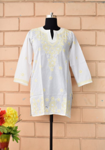 Kurti เสื้อคลุมปักลายสำหรับผู้หญิงสีขาว lucknowi Chikan kurti - Product Image 2