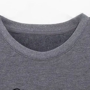 เสื้อสเวตเชิ้ตผู้ชาย คอกลม ดีไซน์สุดฮิต ปี 2026 รับผลิตตามแบบ (OEM) เสื้อสเวตเชิ้ตผ้าฟลีซเรียบ แขนยาว - Product Image 3