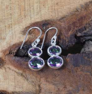 ต่างหูเงินแท้ชุบทองประดับบลูมิสติกโทแพซ ดีไซน์น่ารัก ทำด้วยมือ ของขวัญเครื่องประดับอัญมณีสำหรับผู้หญิง วันเกิด วันครบรอบ - Product Image 1