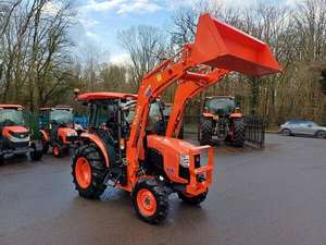 Tractor Kubota 4x4 de Alta Calidad y Gran Potencia (75hp, 80hp, 120hp, 160hp, 180hp) para Agricultura, Disponible para la Venta - Product Image 5